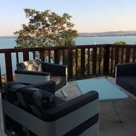 Tihany , Best View, Spacious Wellness, Central , 50M Beach Apartment Екстериор снимка